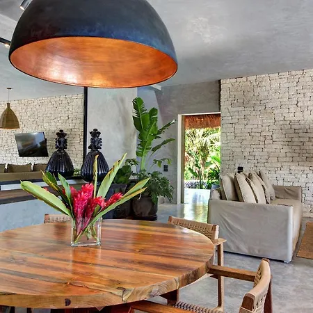 Beachfront Villa Soliman Bay 12-2